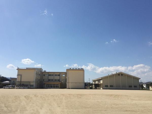 橿原市山之坊町の土地(橿原市立耳成南小学校)