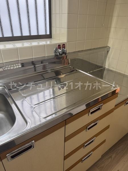 寝屋川市大成町の中古一戸建て(キッチン)