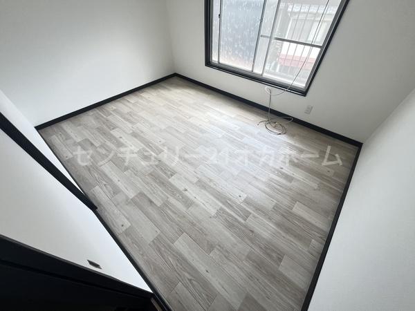 寝屋川市大成町の中古一戸建て(洋室)