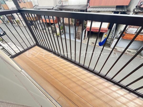 寝屋川市大成町の中古一戸建て(バルコニー)