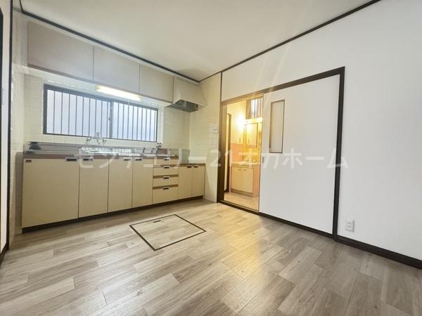 寝屋川市大成町の中古一戸建