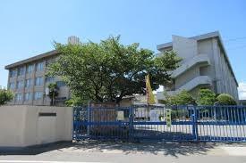 寝屋川市仁和寺本町５丁目の中古一戸建て(寝屋川市立第八中学校)