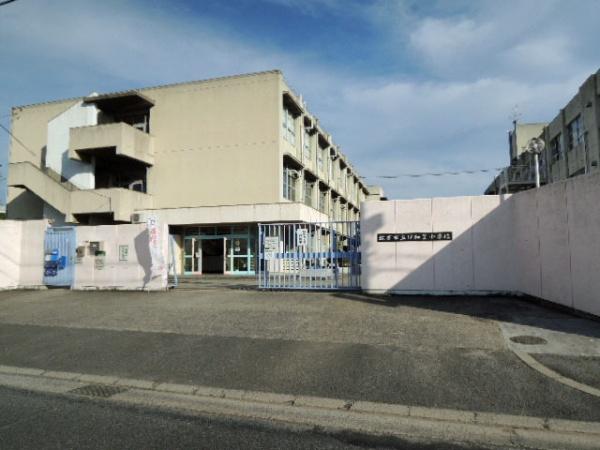 枚方市伊加賀緑町の中古一戸建て(枚方市立伊加賀小学校)