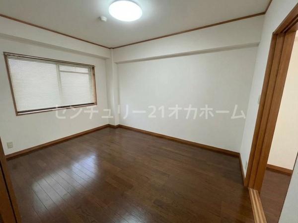 オークヒルズ香里四番館