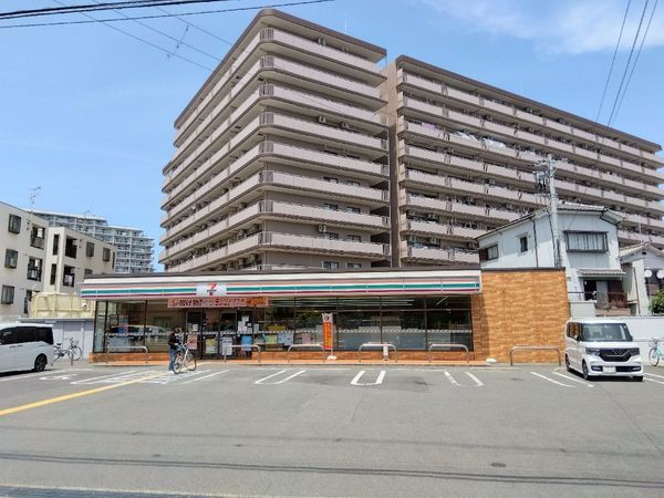 シャリエ門真グランマークス(セブンイレブン守口梶町1丁目店)