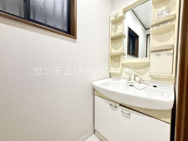 東大阪市中鴻池町１丁目の中古一戸建て