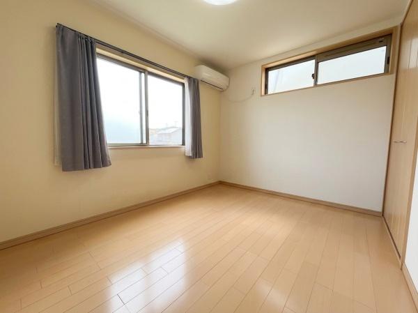 寝屋川市高宮１丁目の中古一戸建て