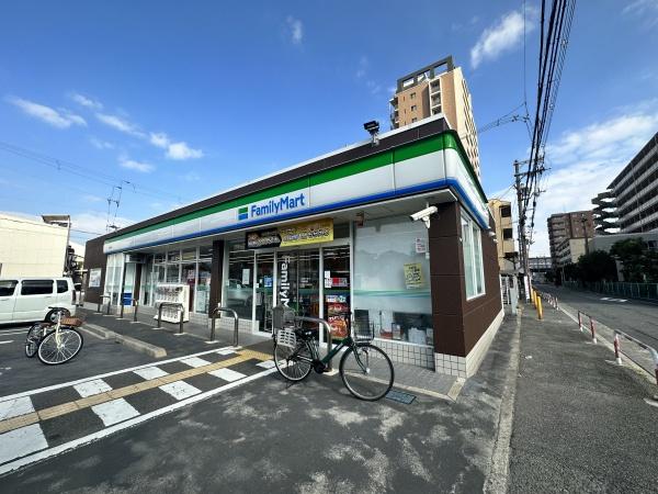 ニュー門真ハイツ(ファミリーマート門真栄町店)
