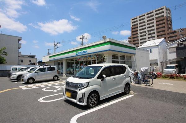 ル・サンク守口(ファミリーマート守口西郷通店)