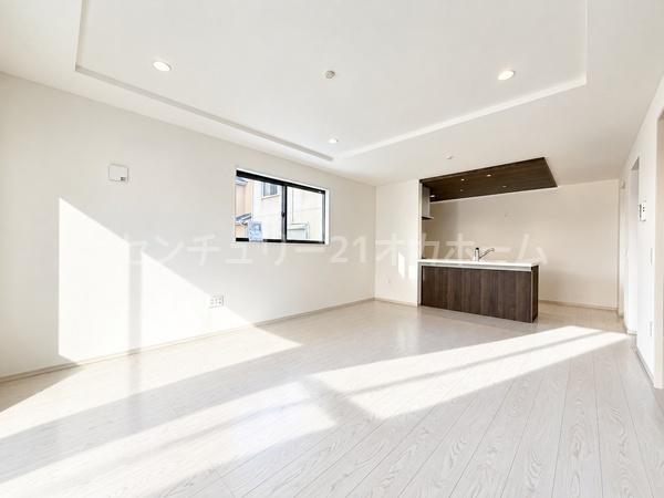 寝屋川市明徳２丁目の新築一戸建