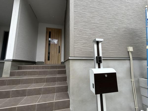 寝屋川市成田町　新築戸建