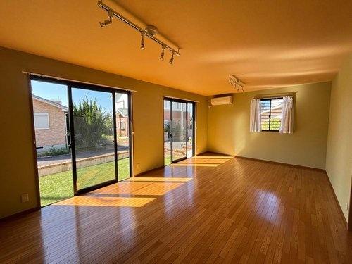 淡路市尾崎の中古一戸建て(同仕様写真(リビング))