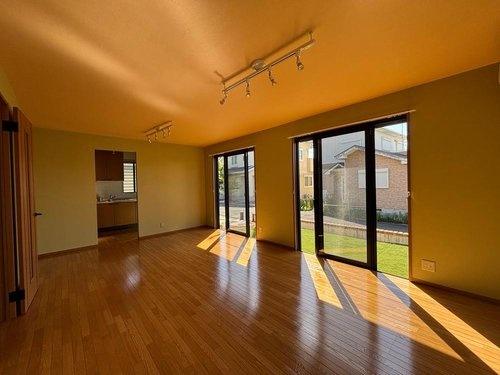 淡路市尾崎の中古一戸建て(同仕様写真(リビング))