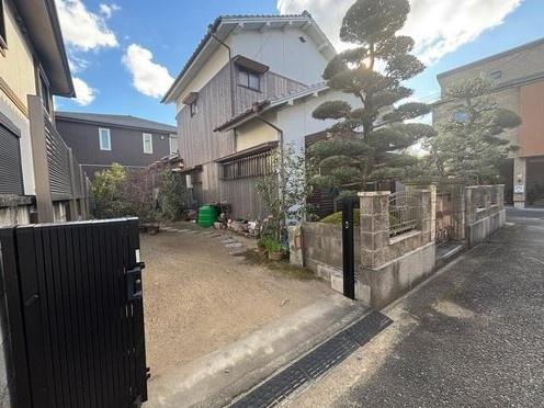 洲本市下加茂１丁目の中古一戸建て