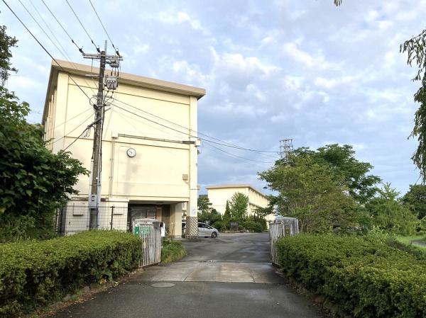 宮崎市小松台東2丁目の土地(宮崎市立生目中学校)