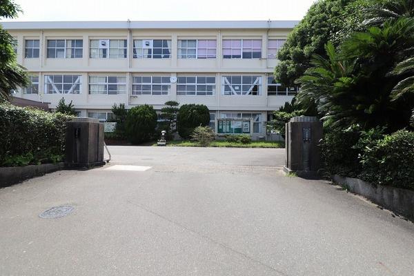 宮崎市佐土原町下那珂の土地(宮崎市立広瀬中学校)