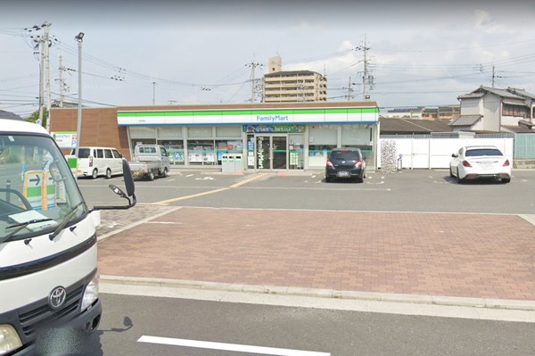 貝塚市澤の中古一戸建て(ファミリーマート貝塚澤店)
