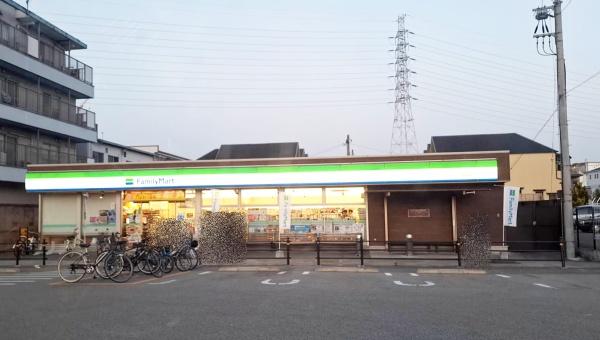 尼崎市常松１丁目の中古一戸建て(ファミリーマート尼崎常松店)