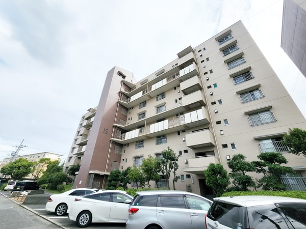 鶴山台第三住宅一五号棟