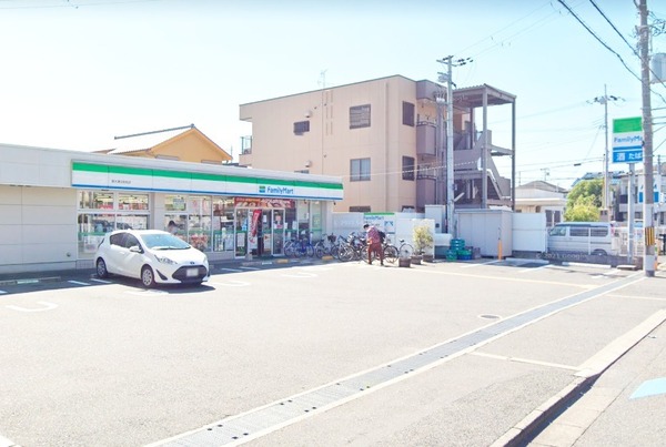 泉大津市助松町1丁目の中古一戸建て(ファミリーマート泉大津北助松店)