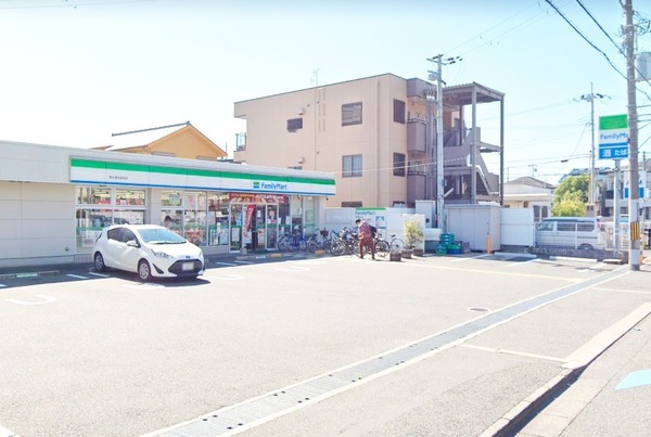 泉大津市助松町１丁目の中古一戸建て(ファミリーマート泉大津北助松店)