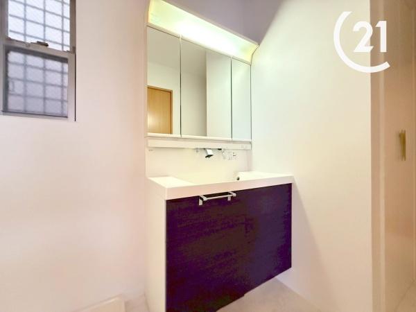 大阪市此花区春日出南1丁目の中古一戸建て(洗面台・洗面所)