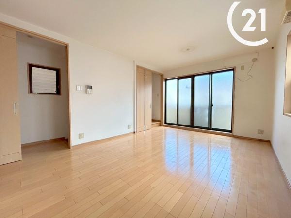 大阪市此花区伝法3丁目の中古一戸建て(リビング)