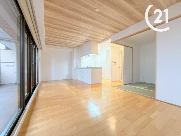 キングス夢咲シティ ひかりの街シャインコートC棟(リビング)