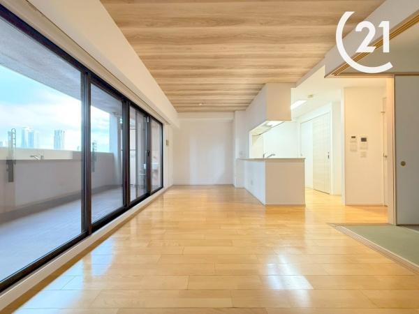 キングス夢咲シティ ひかりの街シャインコートC棟(リビング)