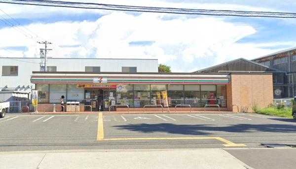 ルネブライトガーデン(セブンイレブン大阪北加賀屋5丁目店)