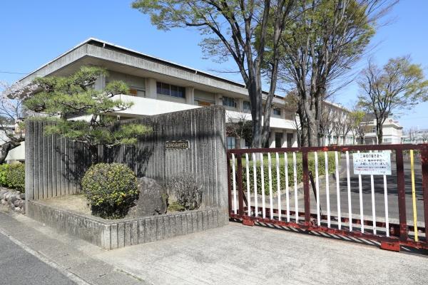 岐阜市五坪１丁目の土地(岐阜市立梅林中学校)