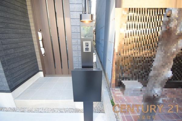 名古屋市昭和区円上町の新築戸建て(玄関)