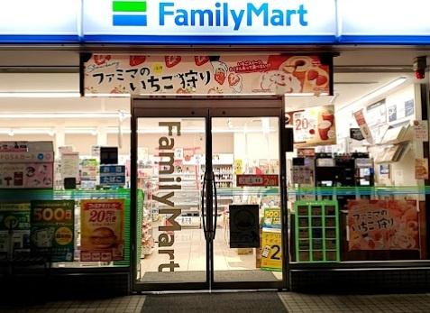 ヴィラ黒川(ファミリーマート名西稲生店)