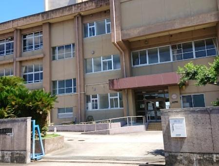 津市柳山津興の中古戸建て(津市立育生小学校)