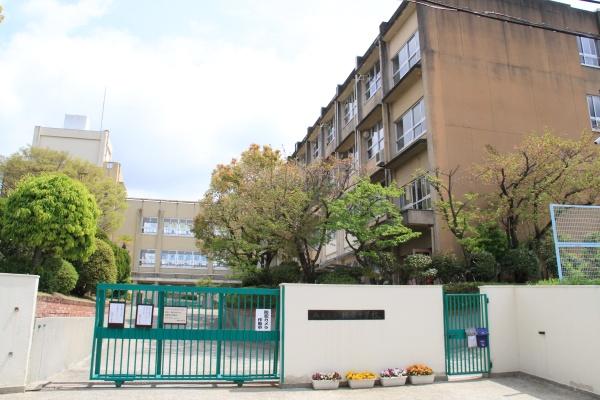 枚方市楠葉野田３丁目の中古一戸建て(市立楠葉中学校)