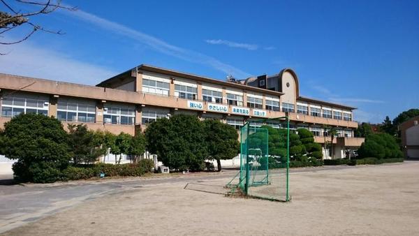 キングスコート東岡崎(岡崎市立三島小学校)