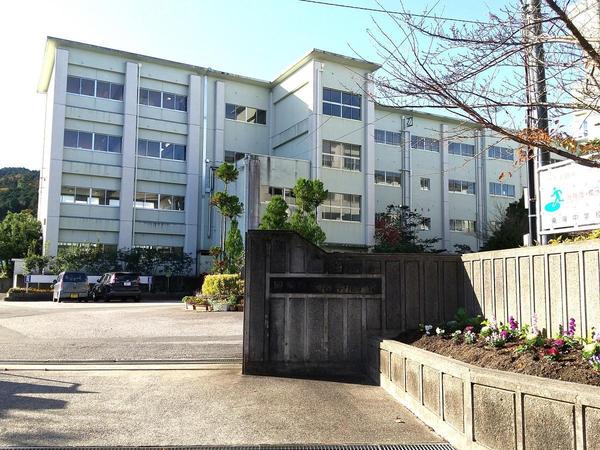 岡崎市藤川台2丁目の中古一戸建て(岡崎市立東海中学校)