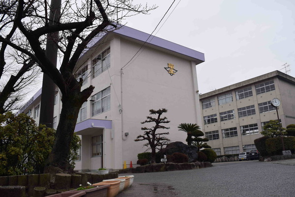 知立逢妻町24ー1期1号棟(知立市立竜北中学校)