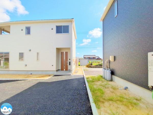 西尾市一色町松木島第6　5号棟