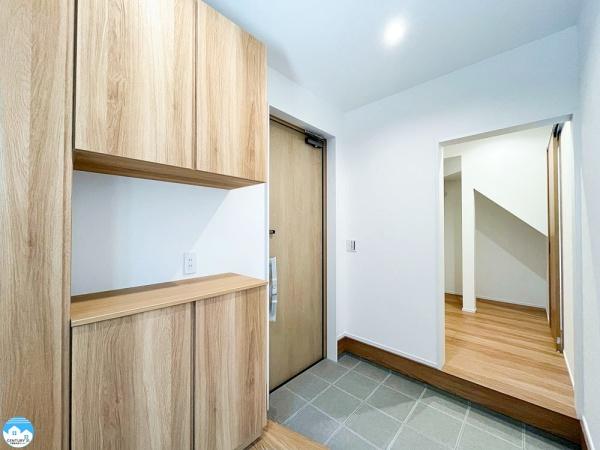 西尾市天神町ⅠB3(玄関)