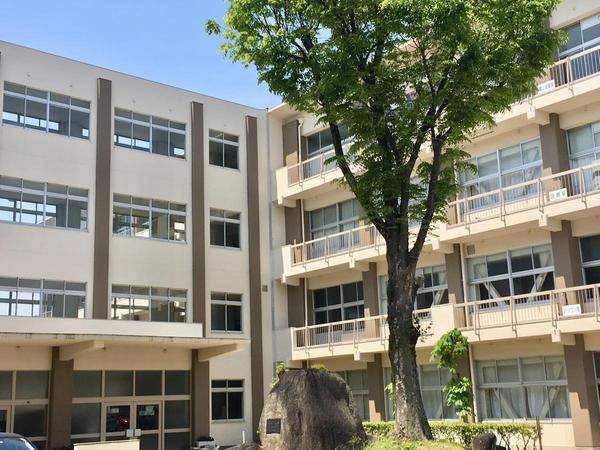 AQTERRACE　岡崎市中島町　2号棟(岡崎市立六ツ美中学校)