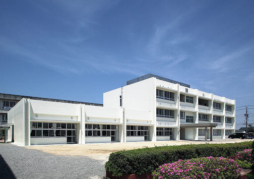 碧南市志貴町三丁目1号棟(碧南市立棚尾小学校)