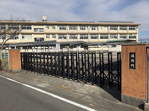 西尾第83家武町2号棟(西尾市立東部中学校)