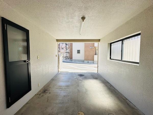 守口市藤田町6丁目の中古一戸建て(駐車場)