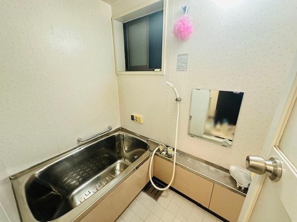 尼崎市南初島町の中古一戸建て