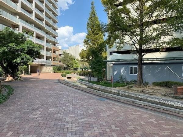 タイムズ・ピース・スクエア　スイートガーデンシティ