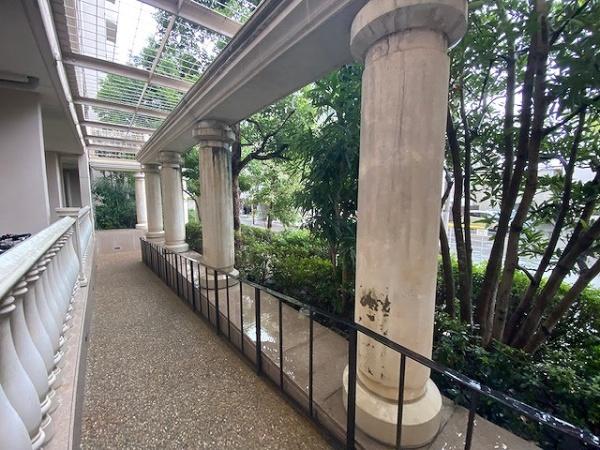 リバーガーデン森の城