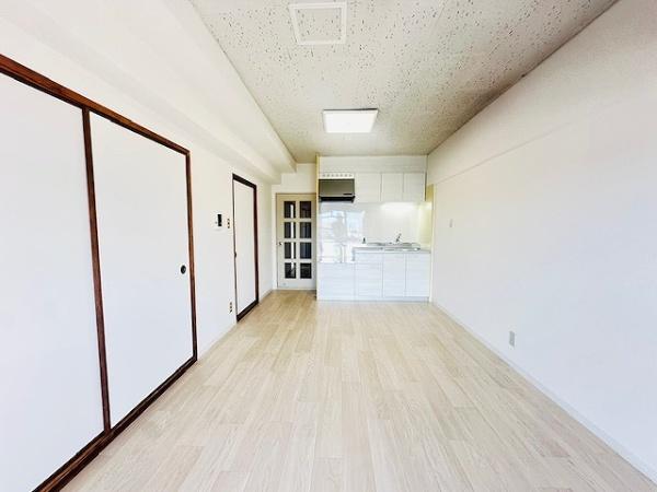 日商岩井相川松山公園マンション1号棟