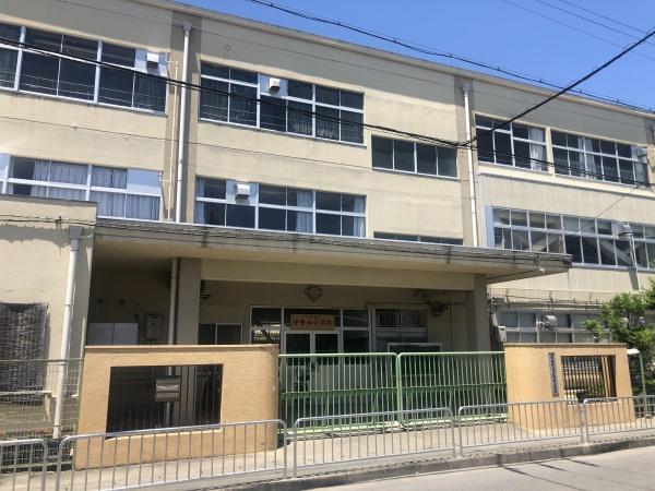 パデシオン宇治伊勢田Ⅱ番館 専用庭付(宇治市立伊勢田小学校)