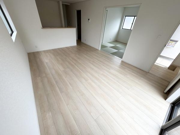橿原市新口町第2全4棟　2号棟